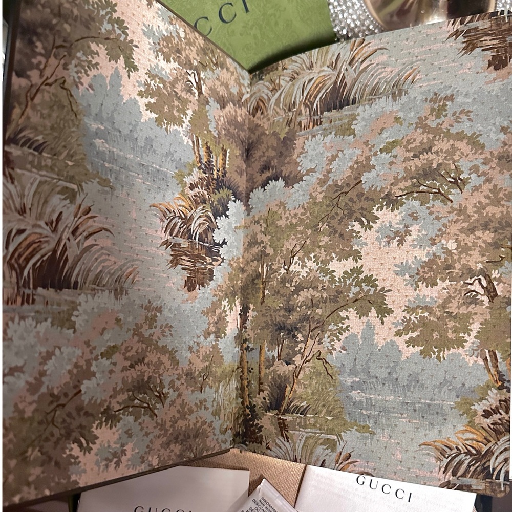 💯🆕😍 Authentic UNISEX GUCCI RADURA Large Notebook - Picture 3 of 11